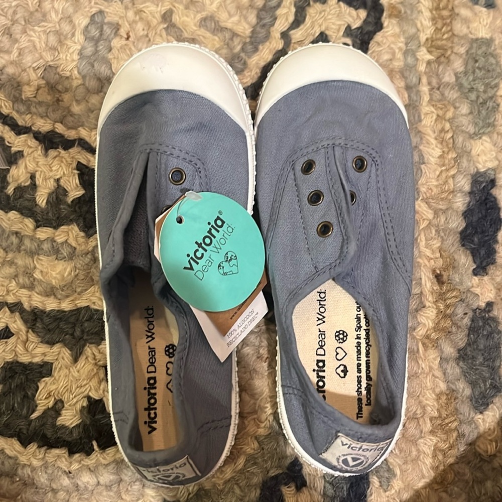 Girls Victoria sneakers